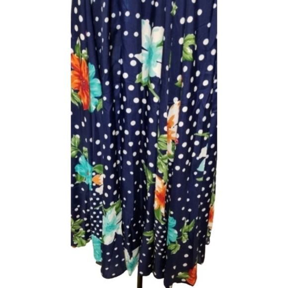 🆕️⬇️Navy Polka Dot & Floral Mix Print Maxi Skirt - Picture 3 of 8